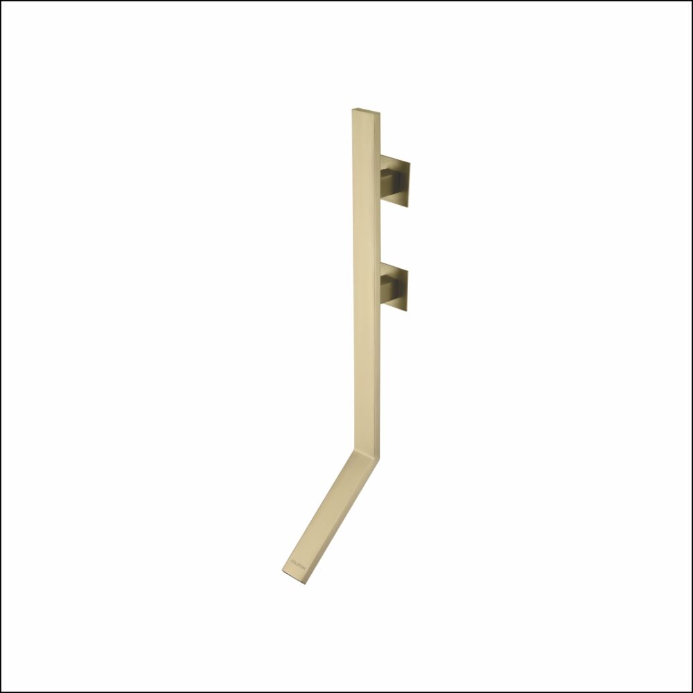 Wall mount faucet