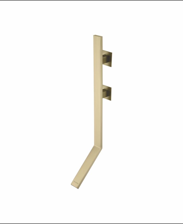 Wall mount faucet